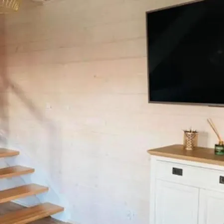 بيت للعطل Air-conditioned Homes With Swimming Pool