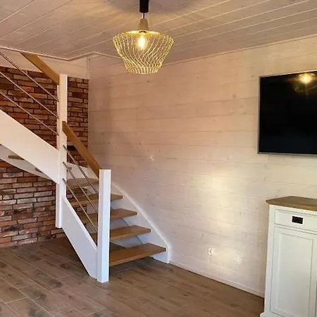 بيت للعطل Air-conditioned Homes With Swimming Pool ميلنو